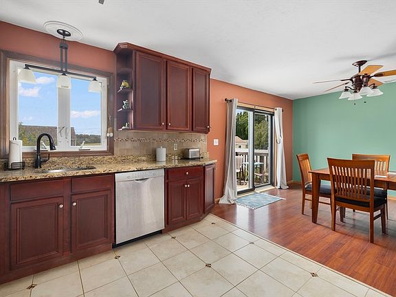 4th image of 8 Tenley Ave