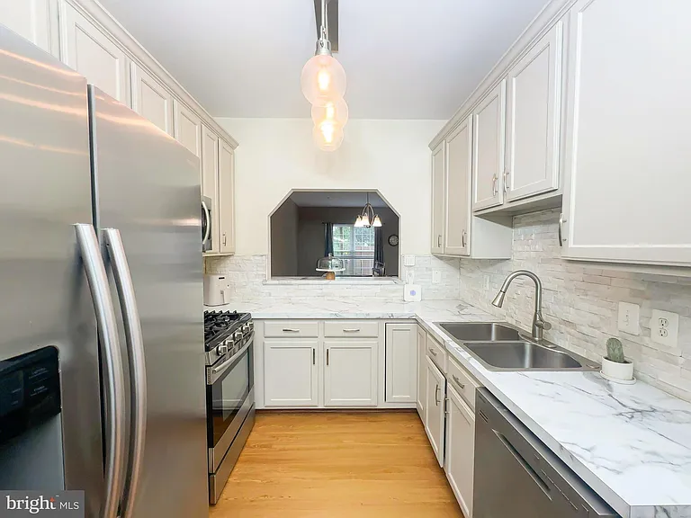 9707 Quiet Brook Ln — Photo 7