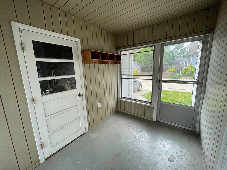 1704 Pixley Ave — Photo 12