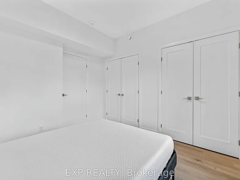 885 Somerset St W #2 — Photo 9