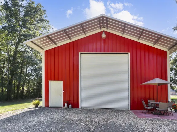 10300 McCullough Rd, Zachary, LA 70791