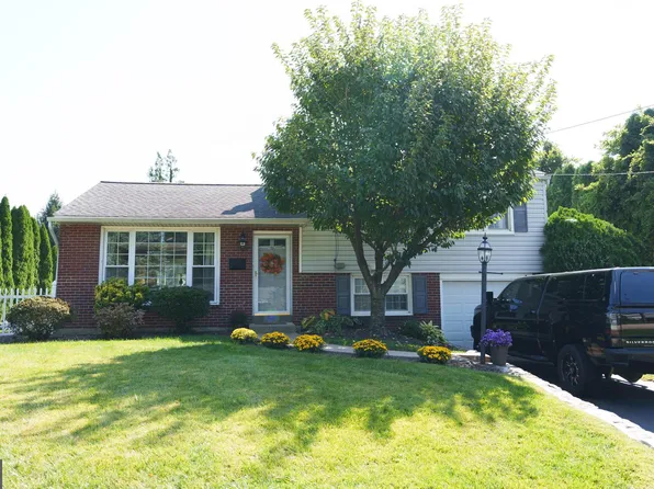 6 1st Ave, Malvern, PA 19355