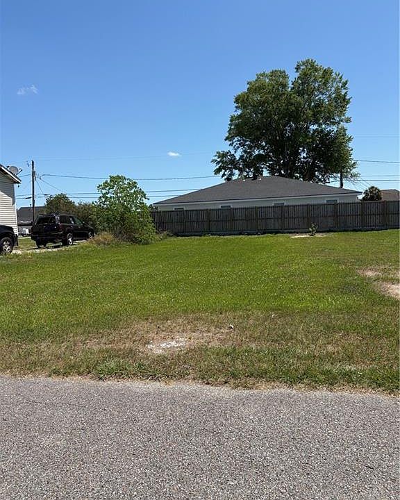 2nd image of 2301 Walkers Ln
