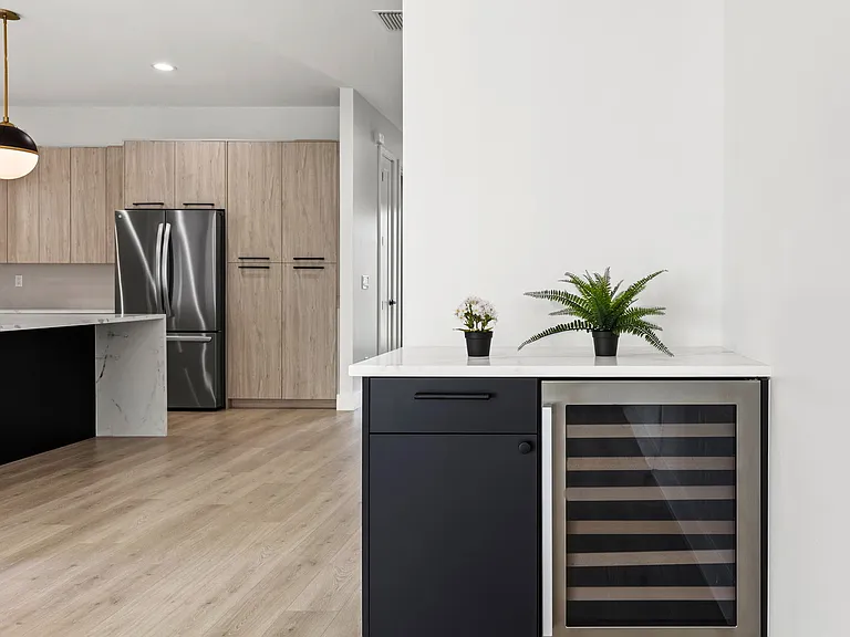 101 E Euclid Ave #1 — Photo 5