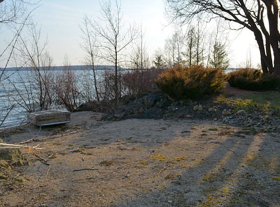 4th image of 4675 Bay Shore Dr