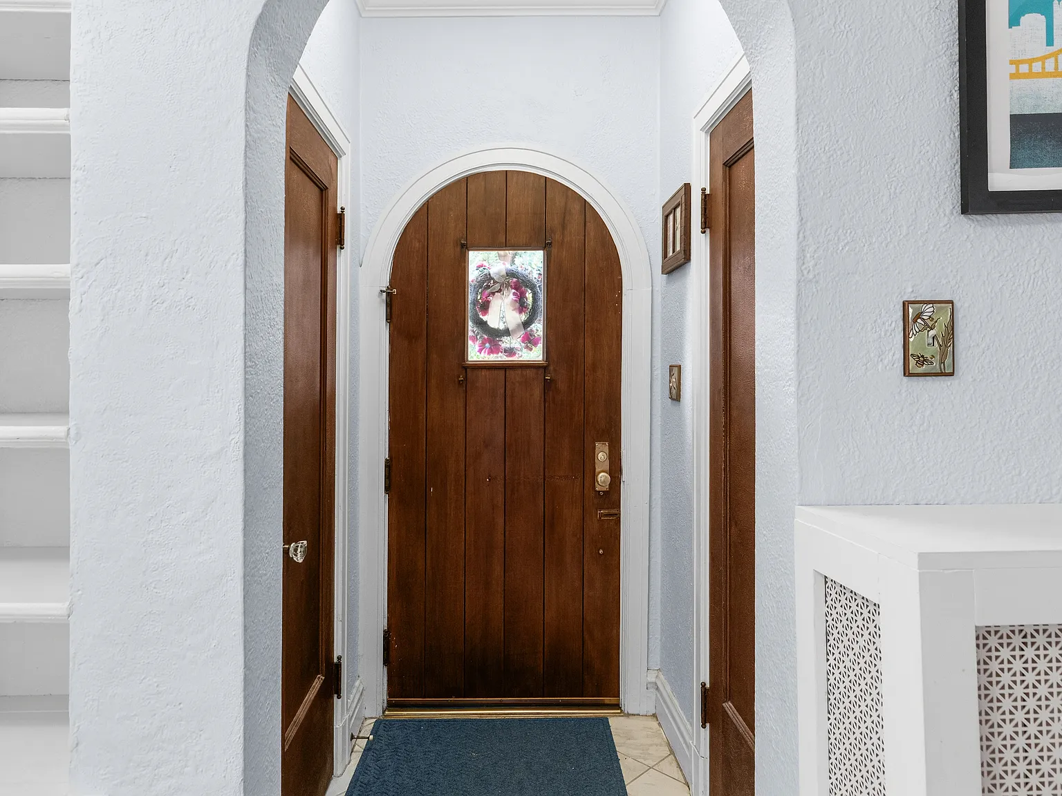 3 bed, 1921 sqft, $3,300 — Photo 3