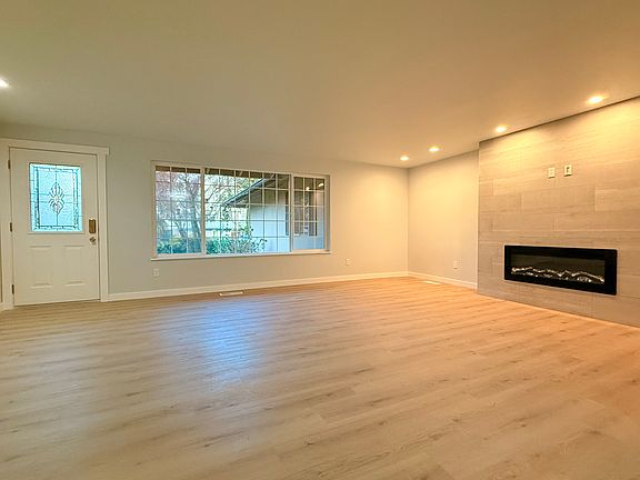 2nd image of 1635 177th Ave NE