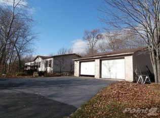410 Kohlhorst Rd, Manistee, MI 49660