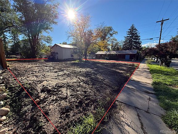 2nd image of 756 E 7th Street