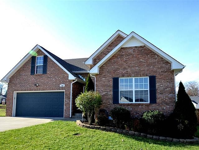 1st image of 424 Chestnut Grove Way