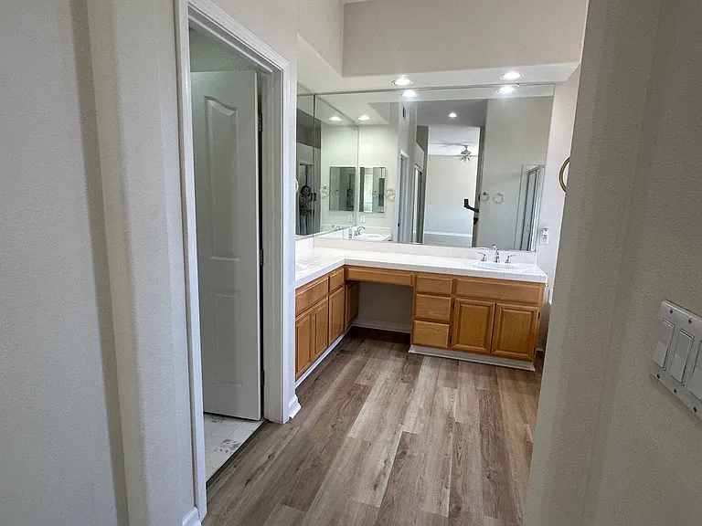 2104 Lynwood Way — Photo 33