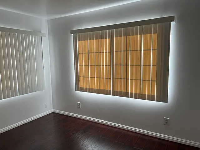 1607 N Wilton Pl — Photo 5