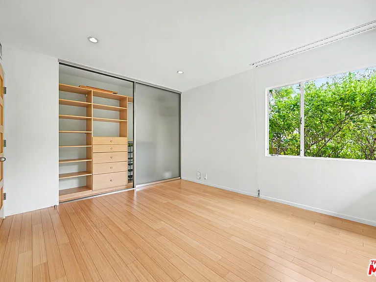 9512 Duxbury Ln — Photo 18