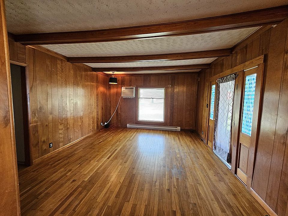 201 S Hickory St, Galatia, IL 62935 Zillow