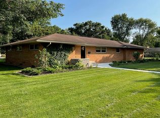 314 James Ln, Henry, IL 61537
