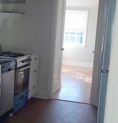 5th image of 246 Newton Ave