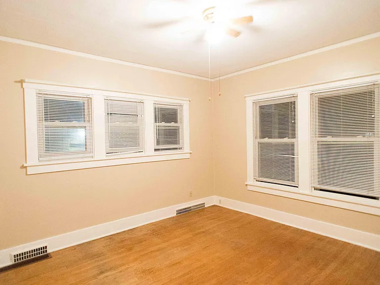 1240 Broadway N #2 — Photo 13