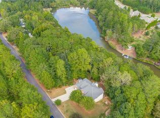 29 Rocky Cir NE, White, GA 30184