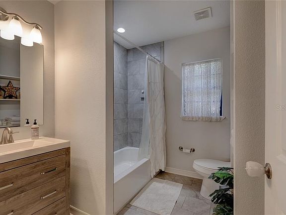 5th image of 3725 March Ave