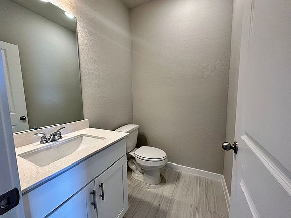 4th image of 4061 Dayton Dr