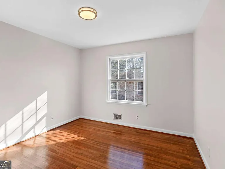 6541 Debbie Sue Ln — Photo 31