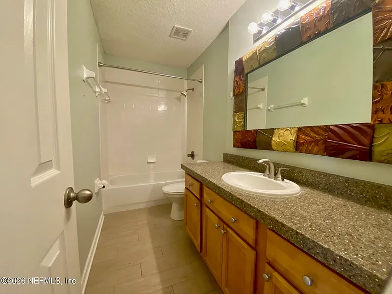 1530 Vineland Cir #B — Photo 23