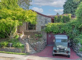 6134 E Burnside St, Portland, OR 97215