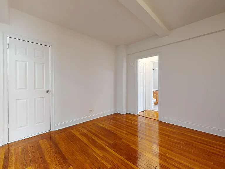 301 E 38th St #15J — Photo 6