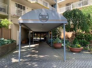 1055 River Rd, Edgewater, NJ 07020