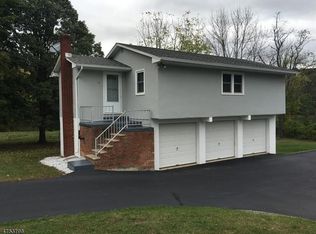 15 Newman Rd, Wantage, NJ 07461