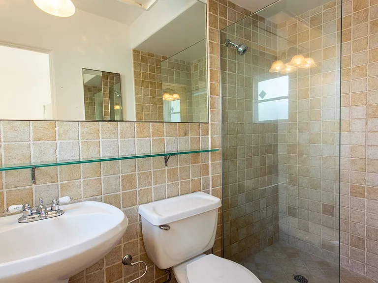 140 E. Tamarisk Road — Photo 15
