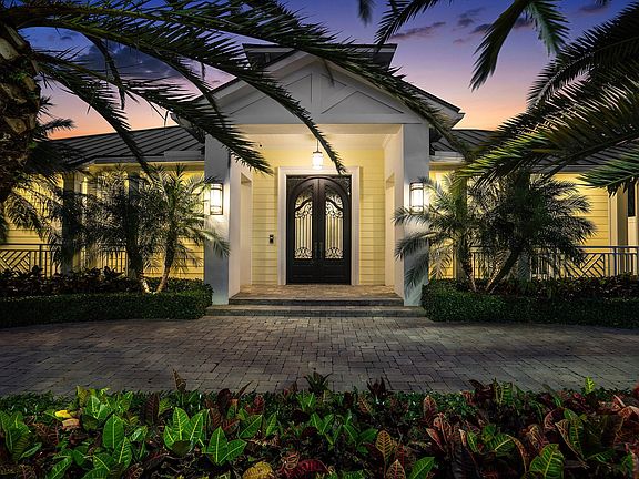 3rd image of 201 NE 3rd Court