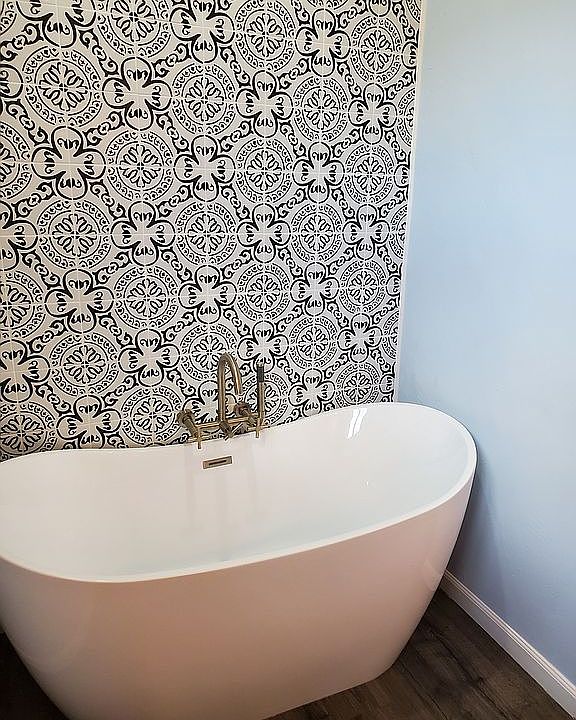 Master Bath Bathtub