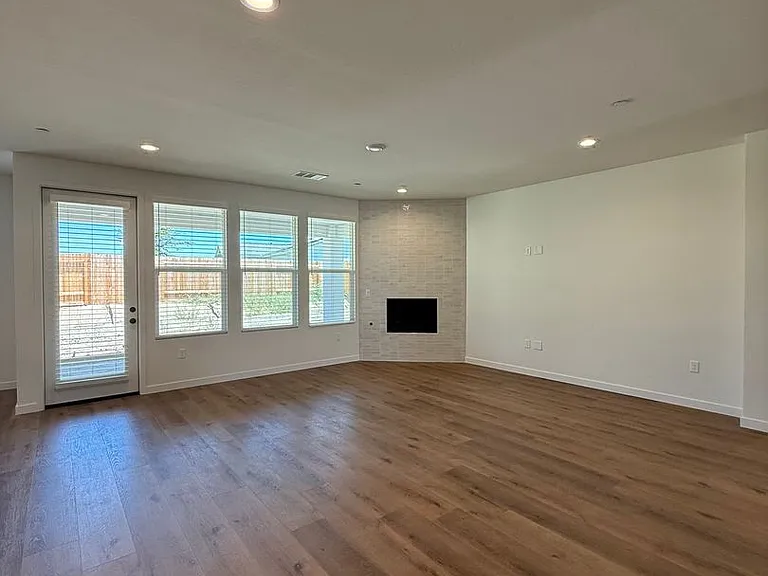 16806 Mairs Dr — Photo 10