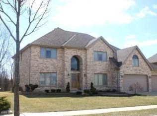 261 McWalter Dr, Roselle, IL