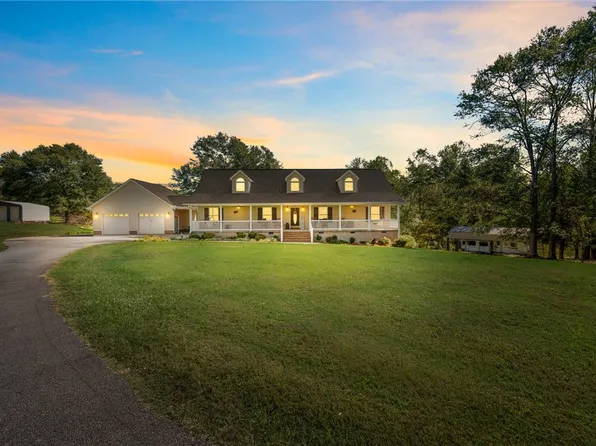 519 Wolf Creek School Rd, Pickens, SC 29671