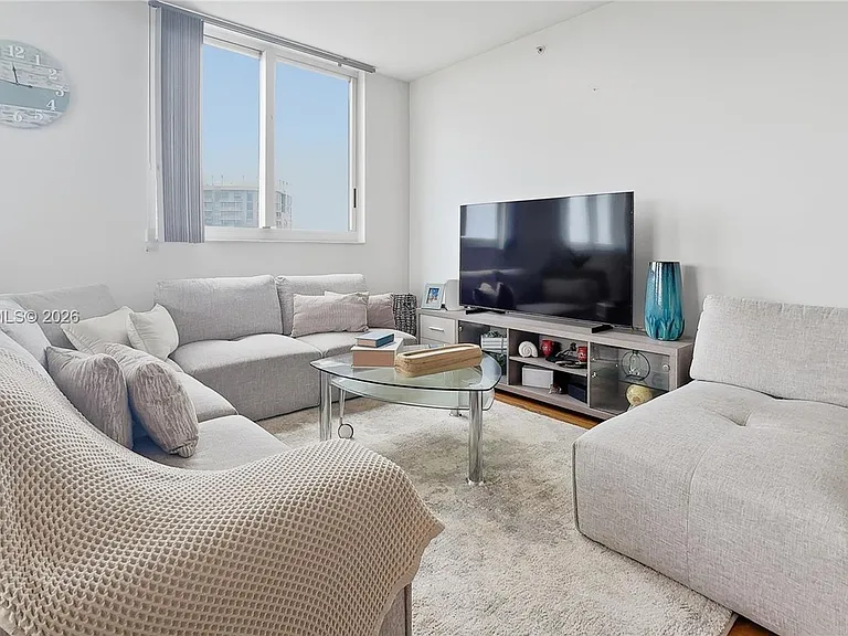 1755 E Hallandale Beach Blvd #2303E — Photo 7