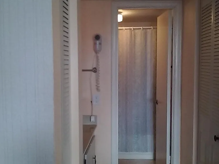 Entry to master bathroom