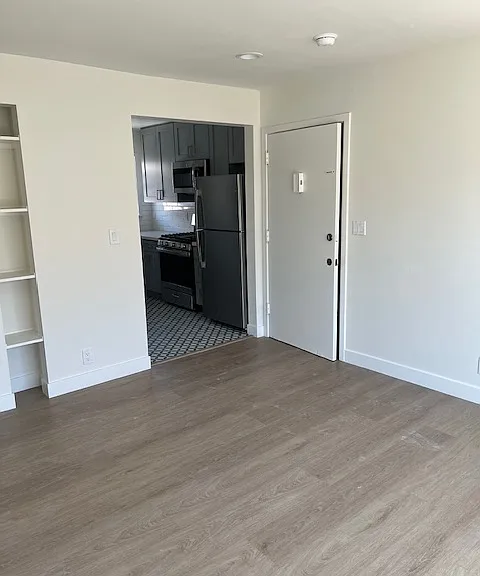 1333 W Adams Blvd — Photo 6