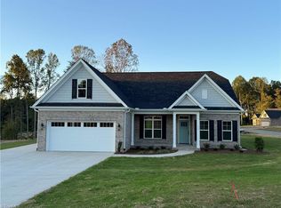 110 Owl Ln, Winston Salem, NC 27127