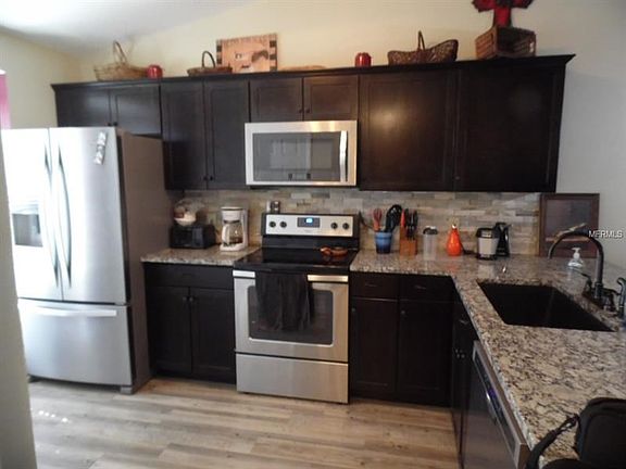 3rd image of 2906 Prince Oak Ct
