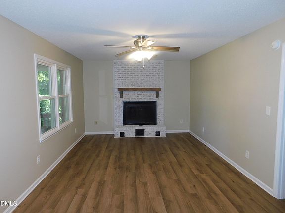 3rd image of 1412 Chamblee Rd