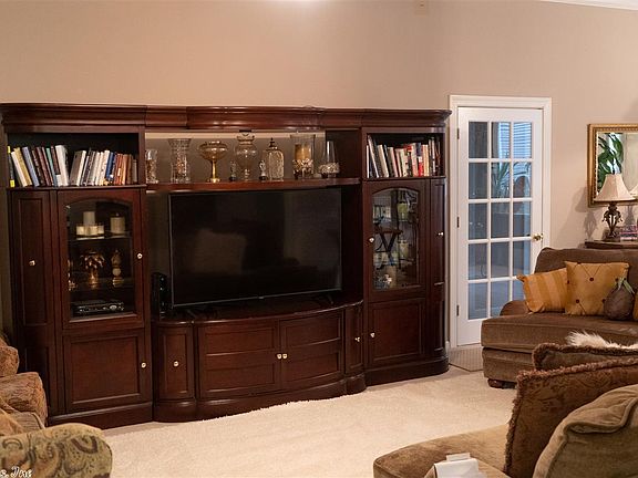 4th image of 108 Nemours Ct