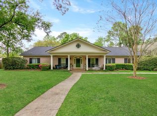 1225 Nottingham Ln, Beaumont, TX 77706