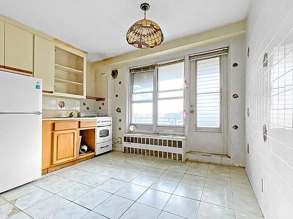 4th image of 35-11 85th St APT 8A
