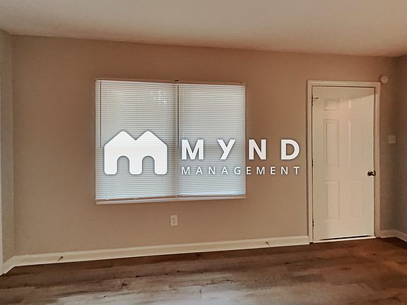 2nd image of 3855 Belleau St
