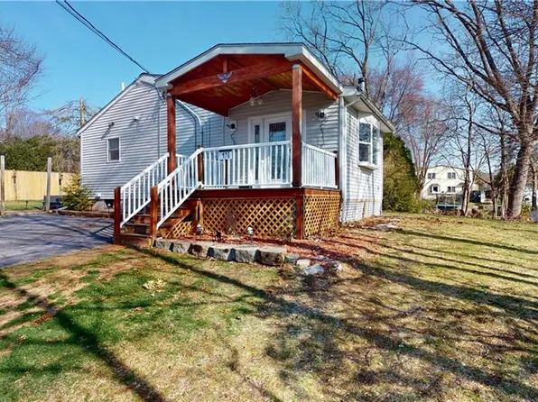 176 Nursery Ave, Woonsocket, RI 02895