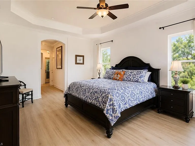 8263 Potomac Ln — Photo 30