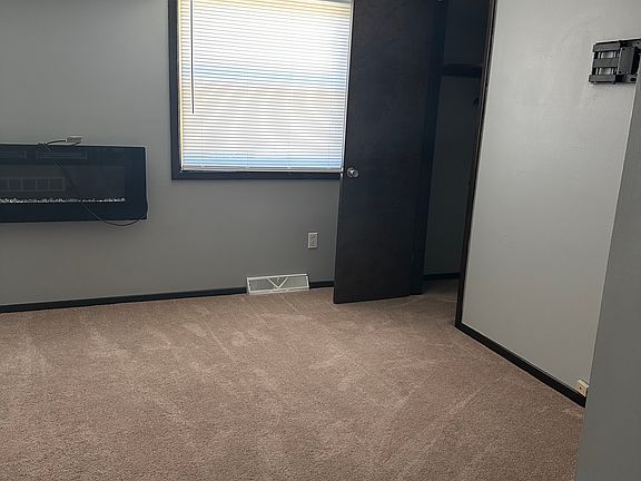 3rd image of 232 Vine Ln Floor 2