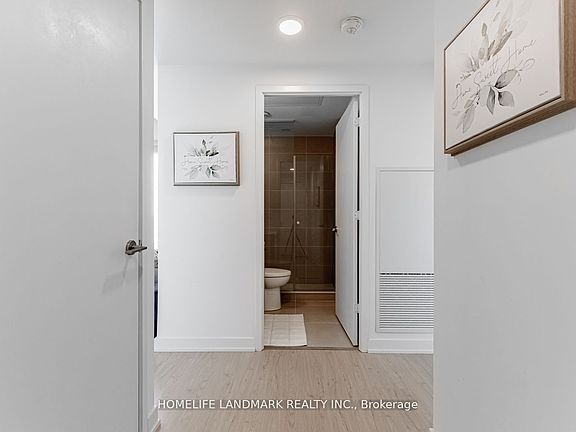4th image of 65 Mutual St #2301